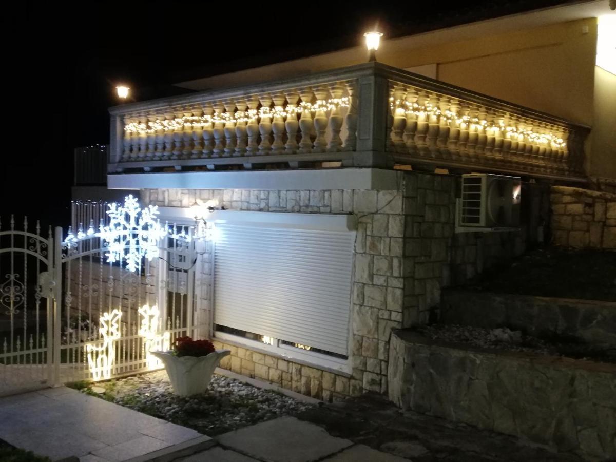 Guest House Vila Luka Порторож Екстер'єр фото