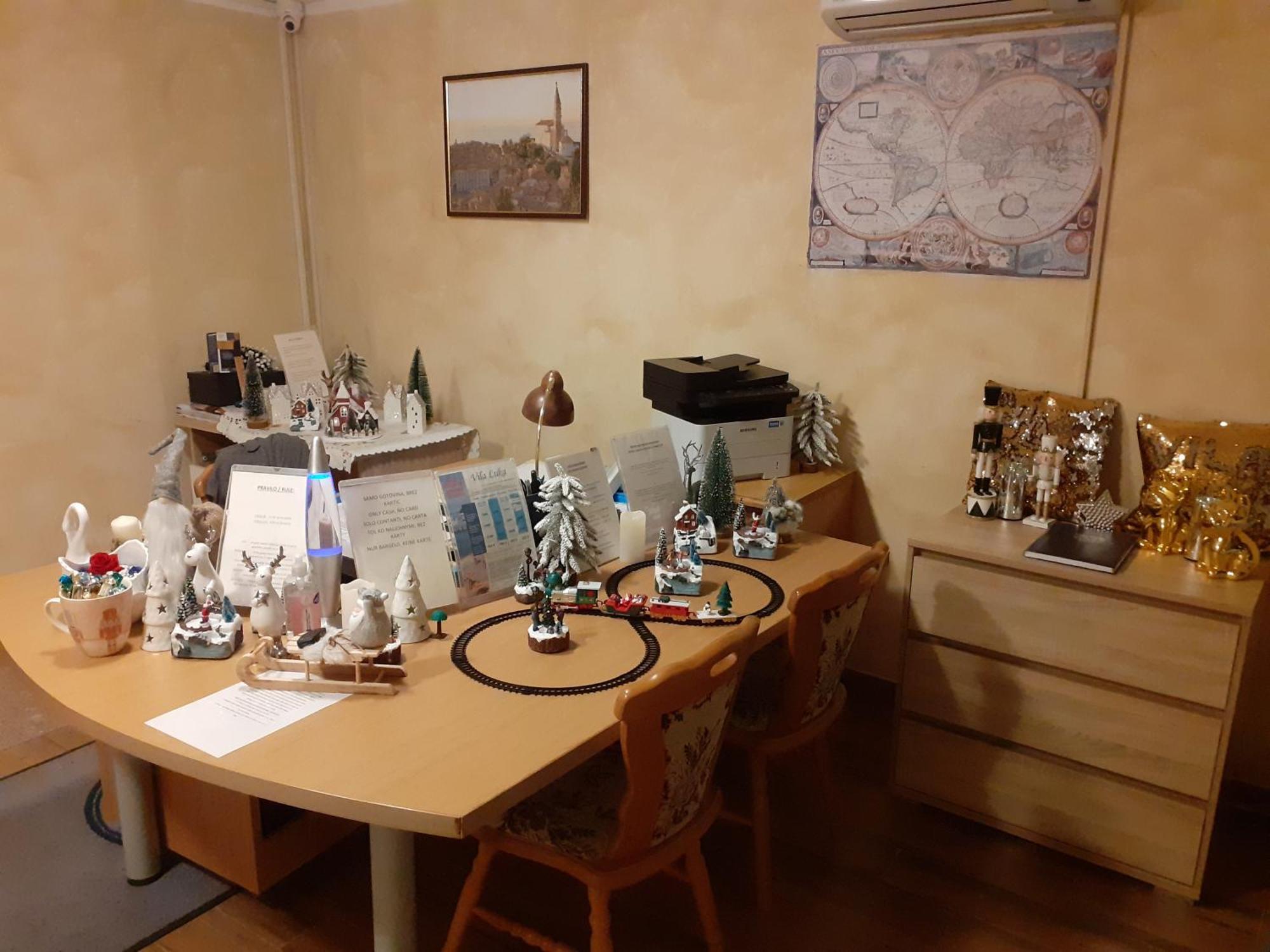 Guest House Vila Luka Порторож Екстер'єр фото