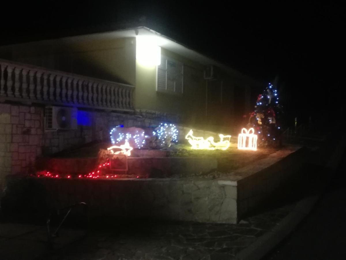 Guest House Vila Luka Порторож Екстер'єр фото