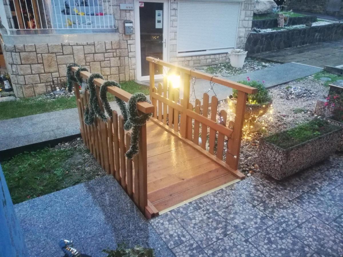 Guest House Vila Luka Порторож Екстер'єр фото